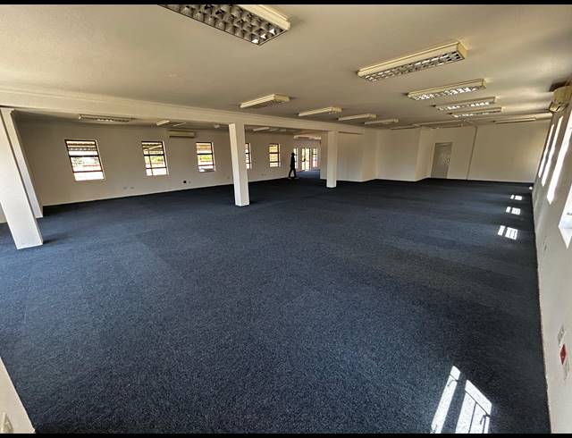 260M² OFFICE TO LET IN RANDJESPARK